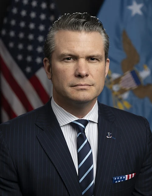 美国国防部官员Pete Hegseth :  国际变幻  美军构成复杂  时刻准备穿上'uniform'战斗
